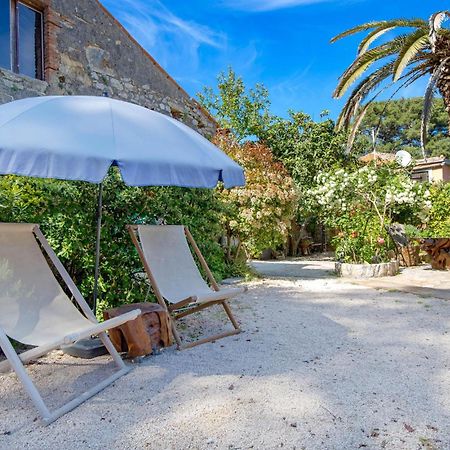 Awesome Home In Veli Losinj Bagian luar foto