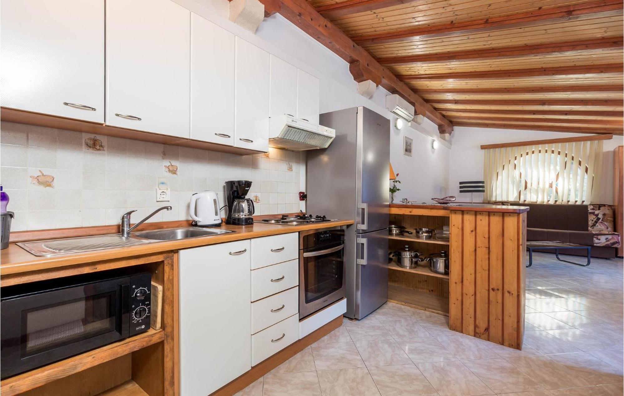 Awesome Home In Veli Losinj Bagian luar foto