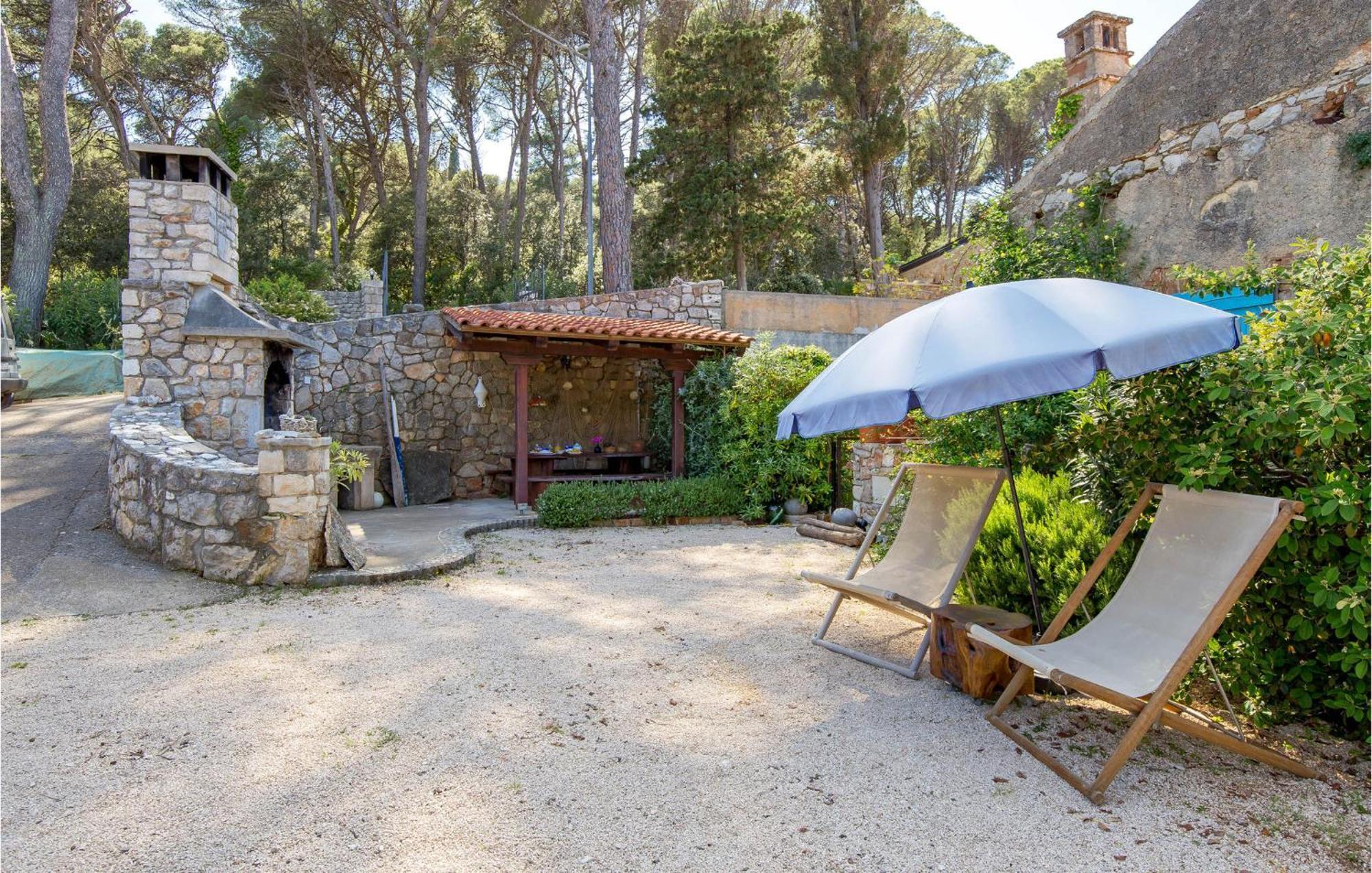 Awesome Home In Veli Losinj Bagian luar foto
