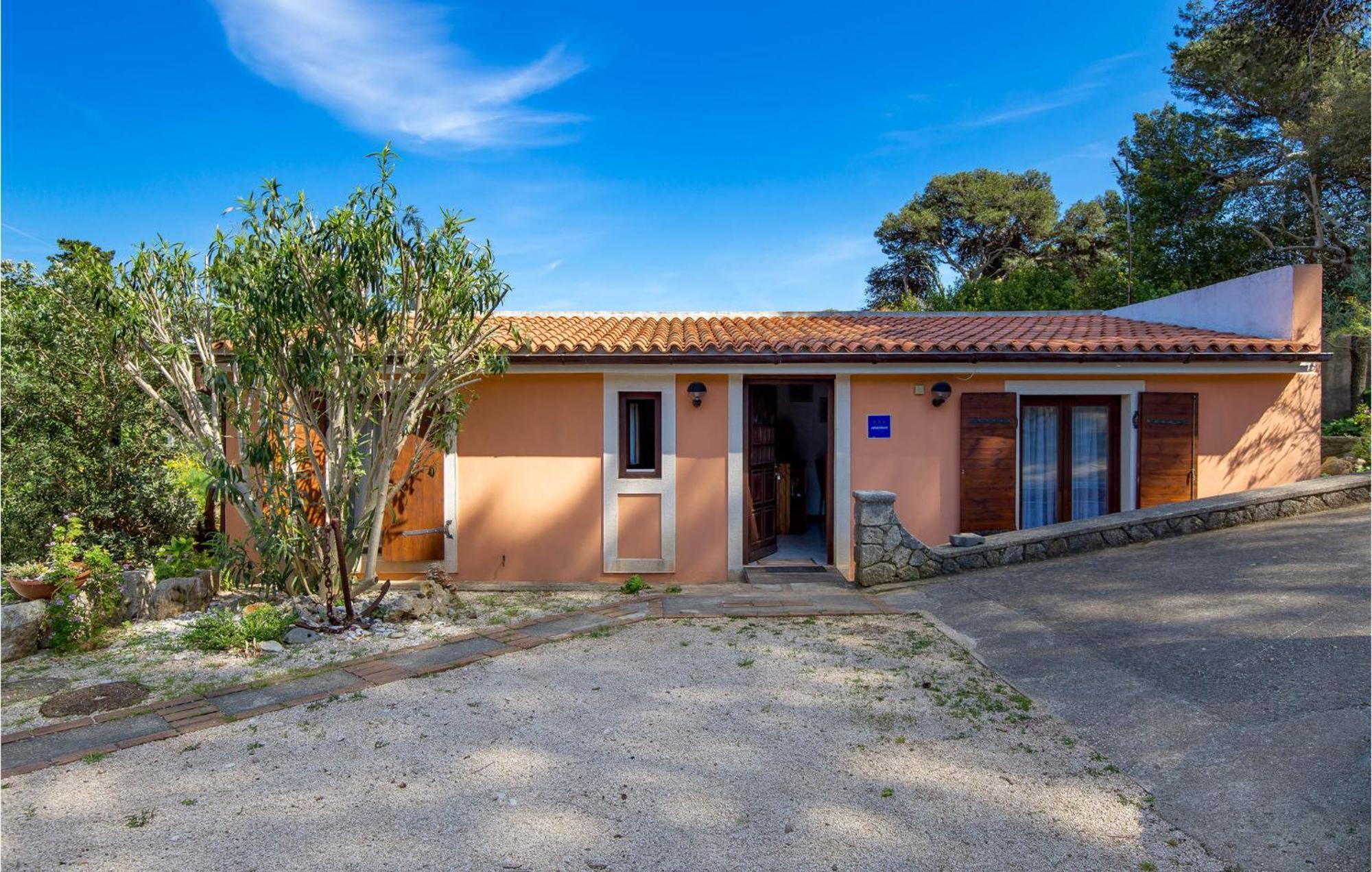 Awesome Home In Veli Losinj Bagian luar foto