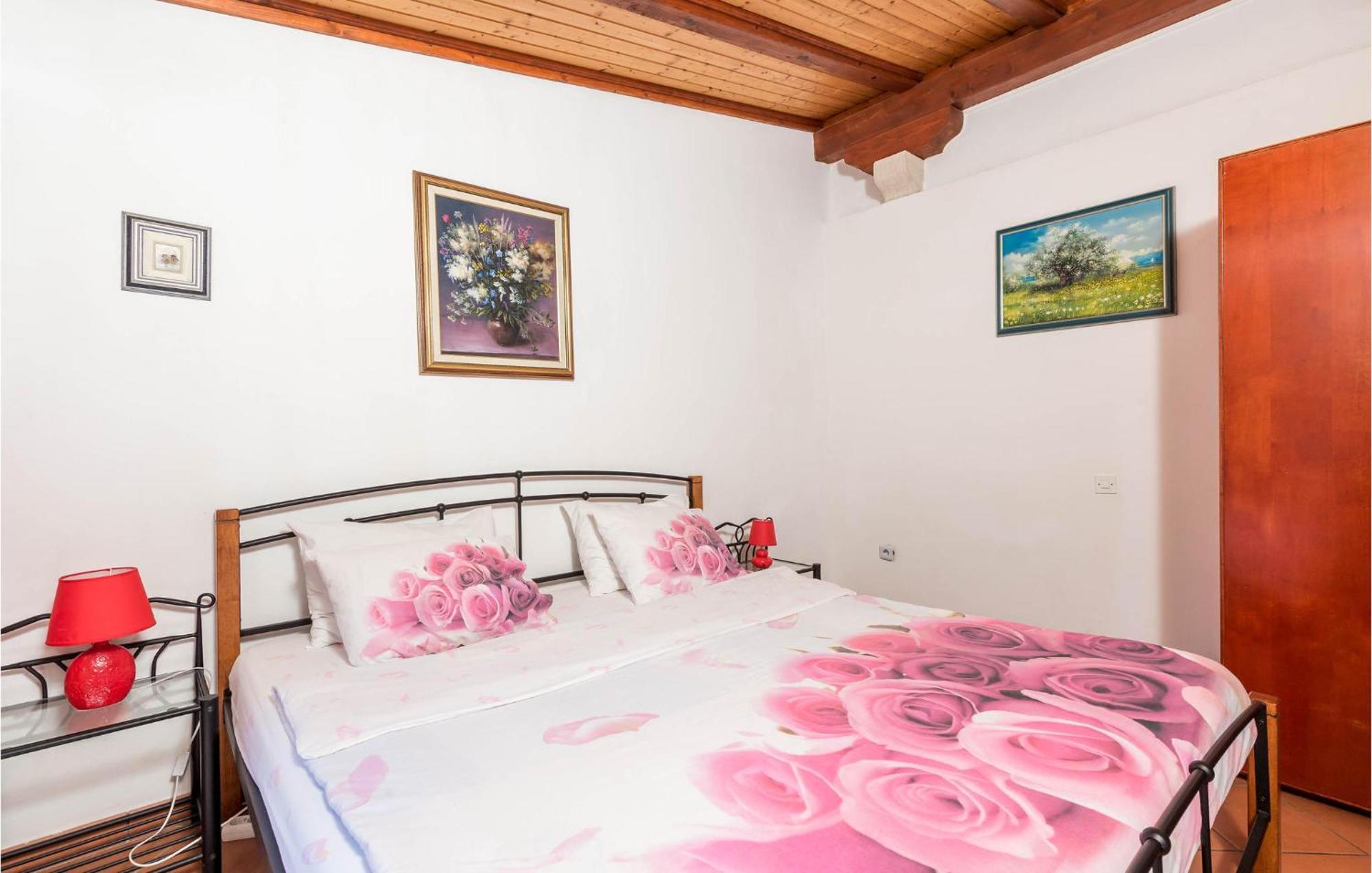 Awesome Home In Veli Losinj Bagian luar foto