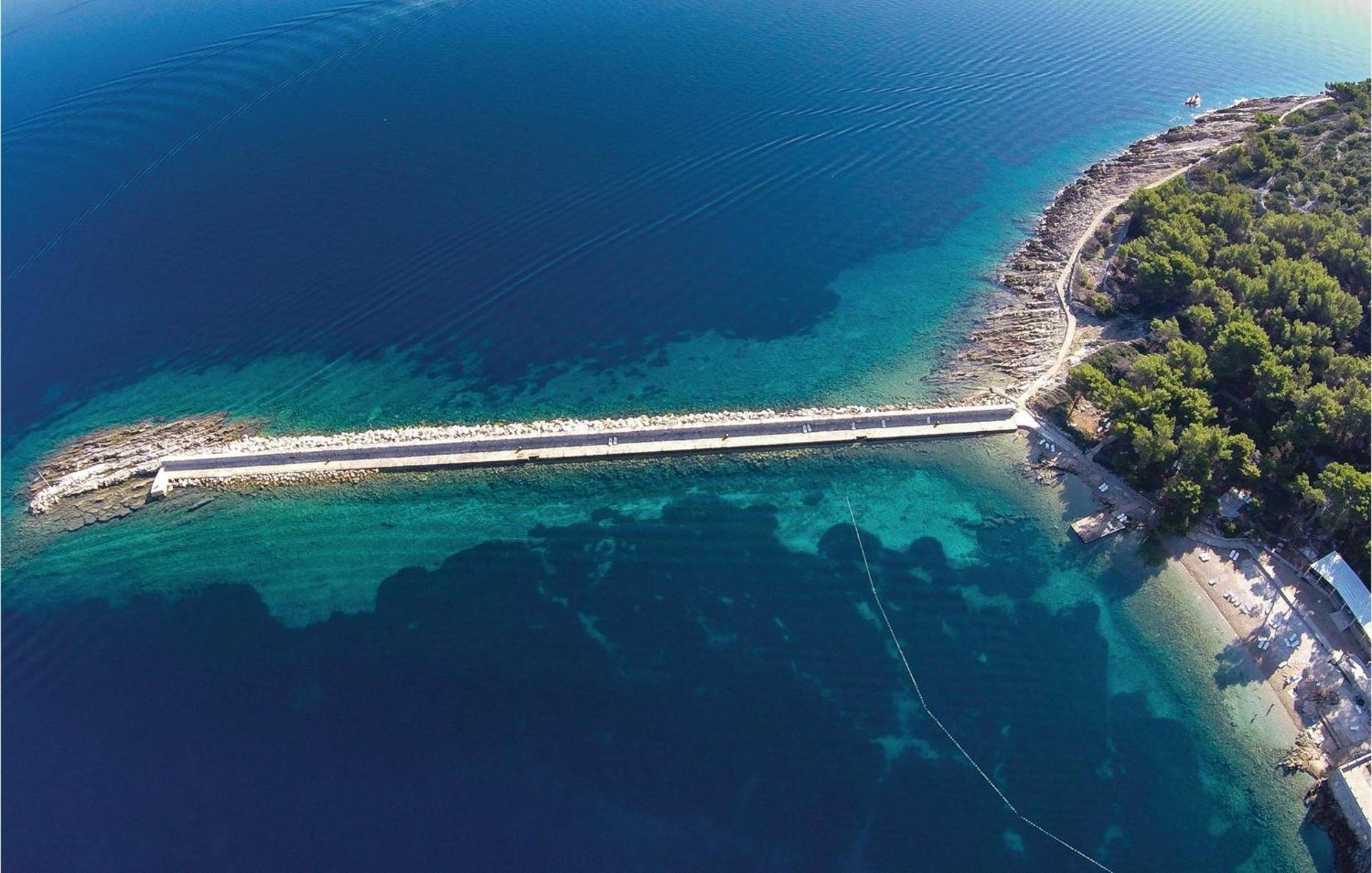 Awesome Home In Veli Losinj Bagian luar foto