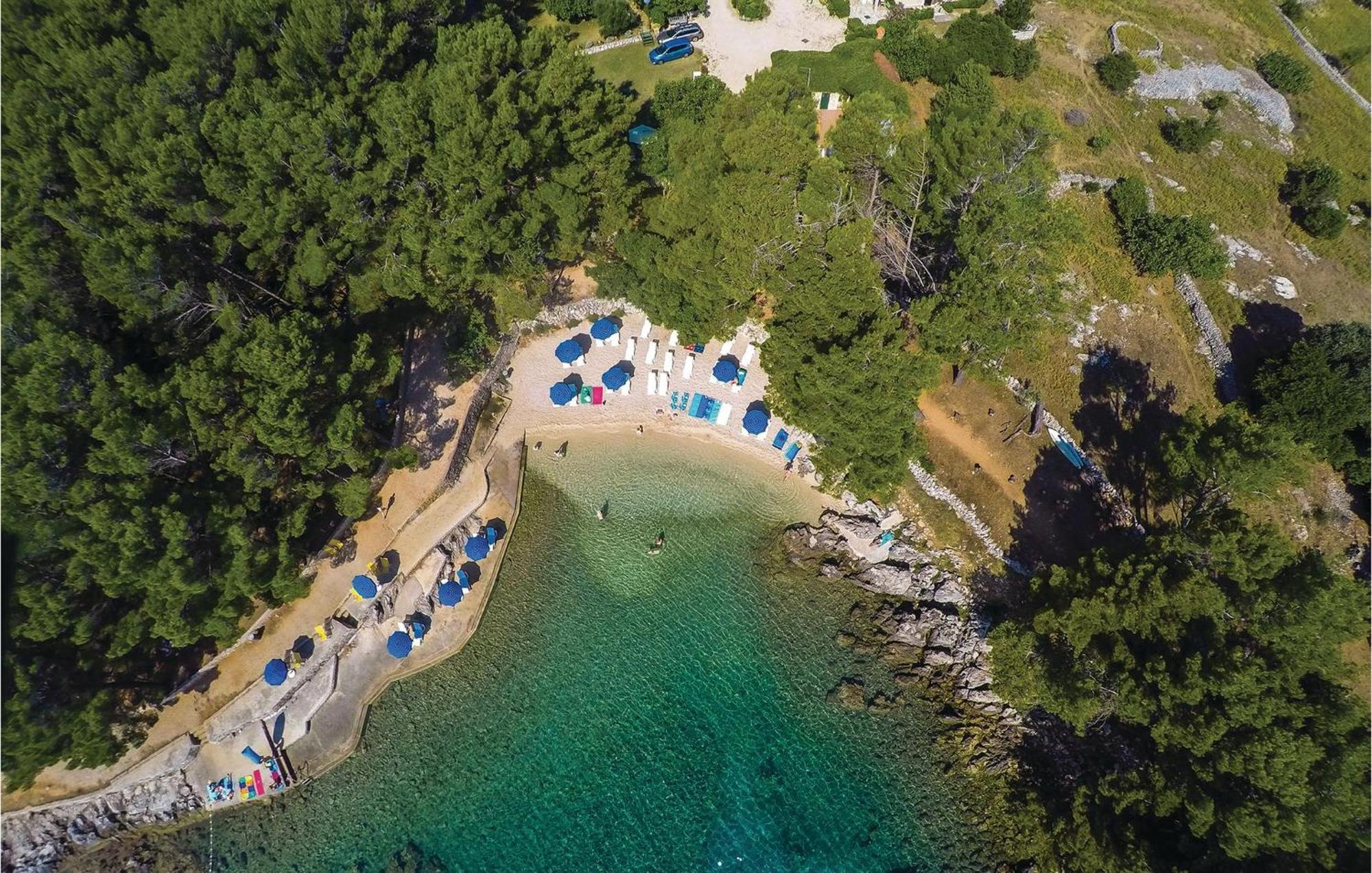 Awesome Home In Veli Losinj Bagian luar foto