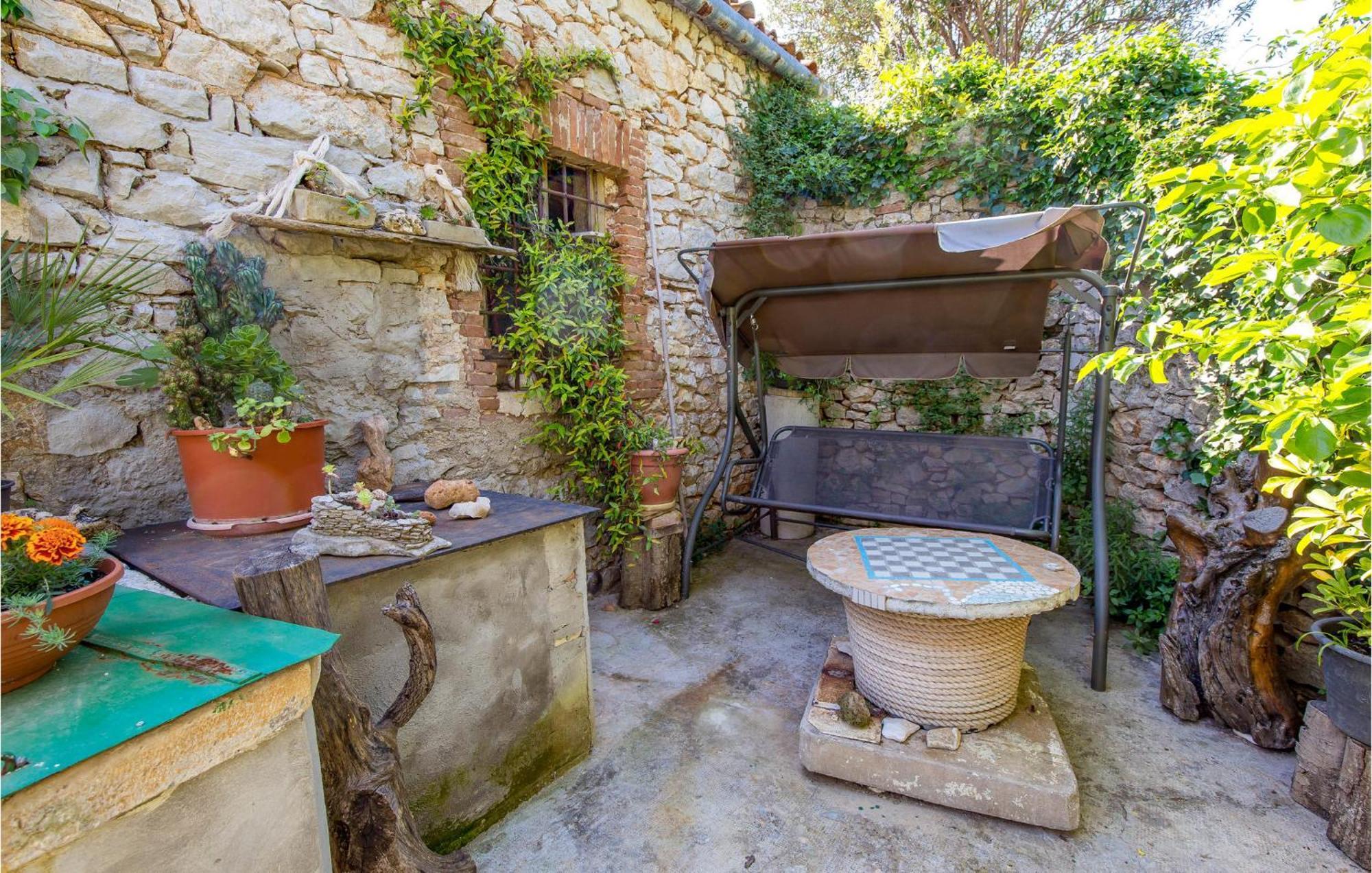 Awesome Home In Veli Losinj Bagian luar foto