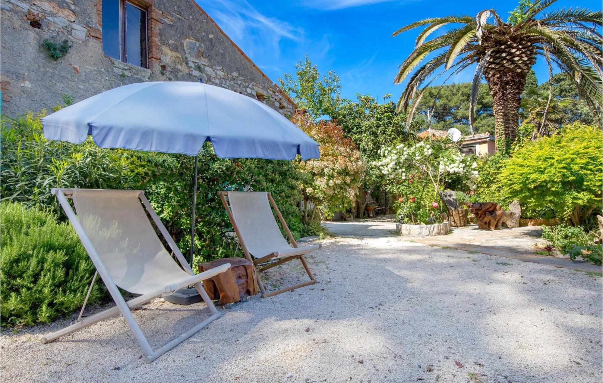Awesome Home In Veli Losinj Bagian luar foto